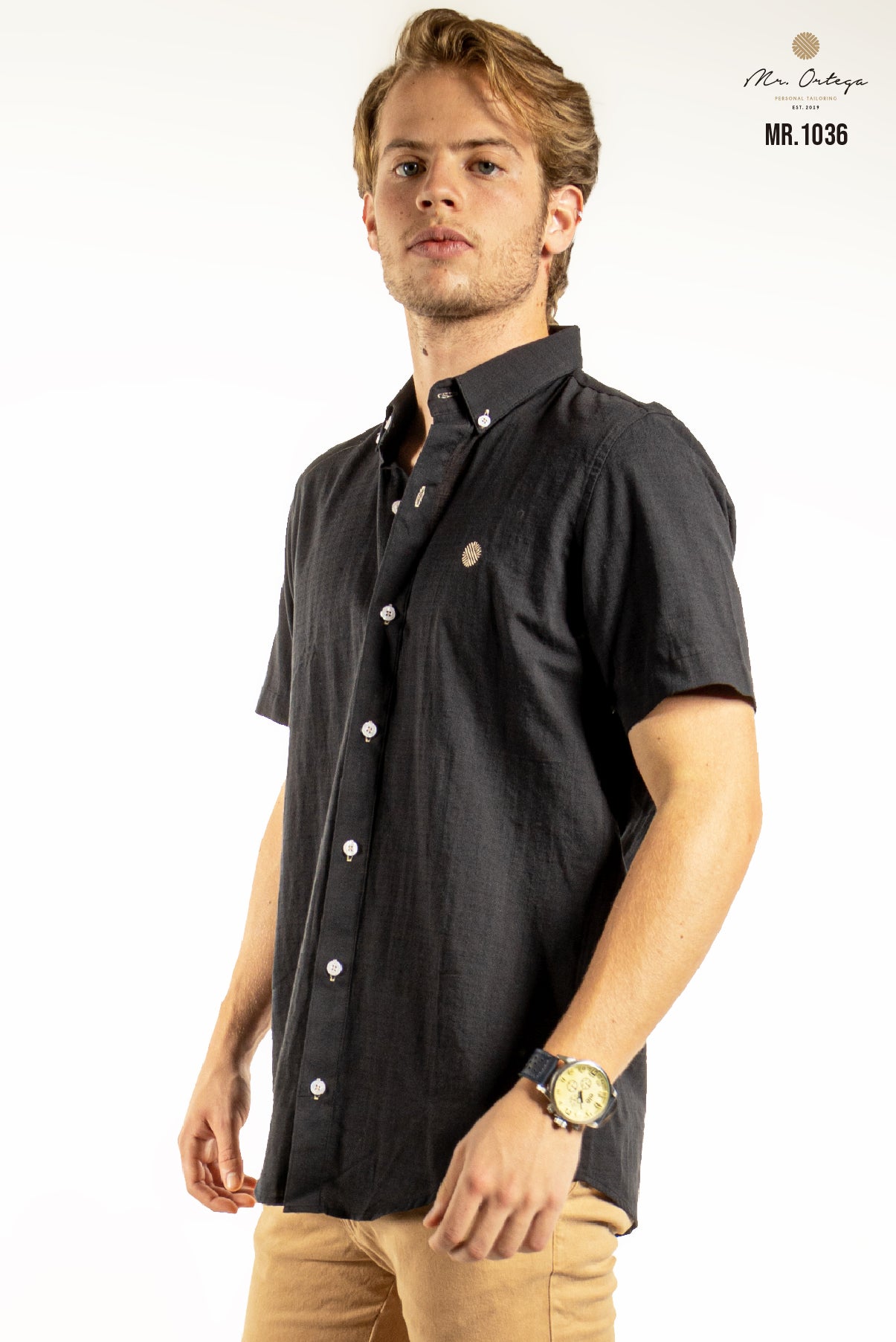 CAMISA NEGRA BORDADO BEIGE MANGA CORTA
