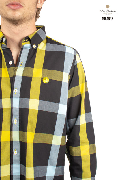 CAMISA NEGRA CUADROS AMARILLO Y BLANCO