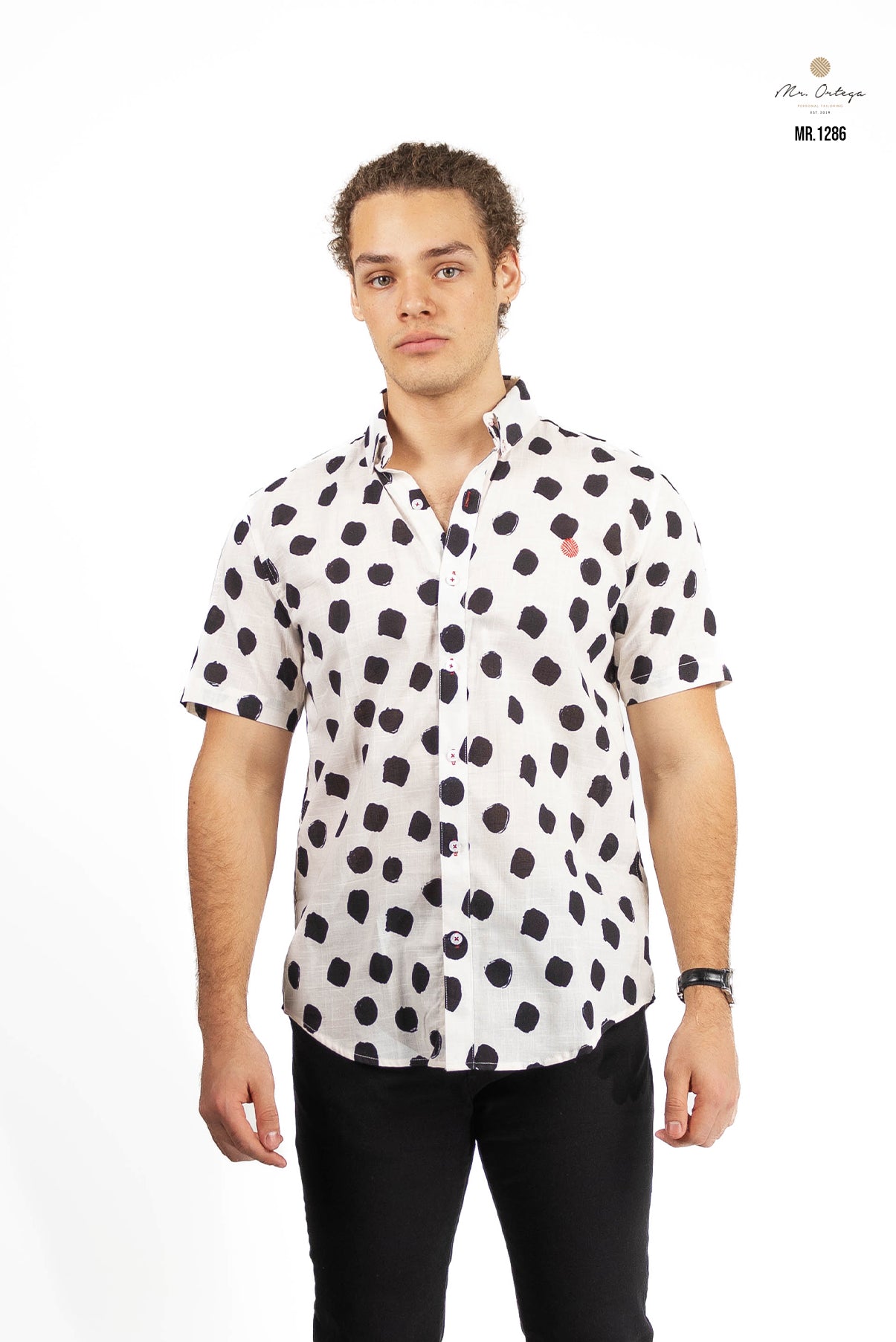 Camisa blanca con puntos hombre 2025